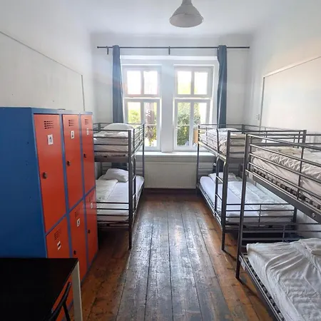 Hostel Clown And Bard Praag