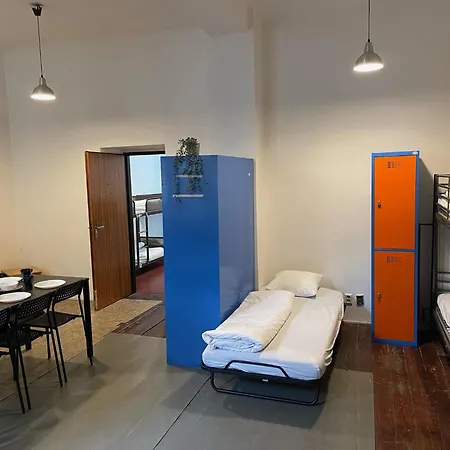 Clown And Bard Hostel *